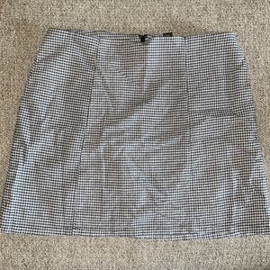 PLAID MINI SKIRT WITH POCKETS